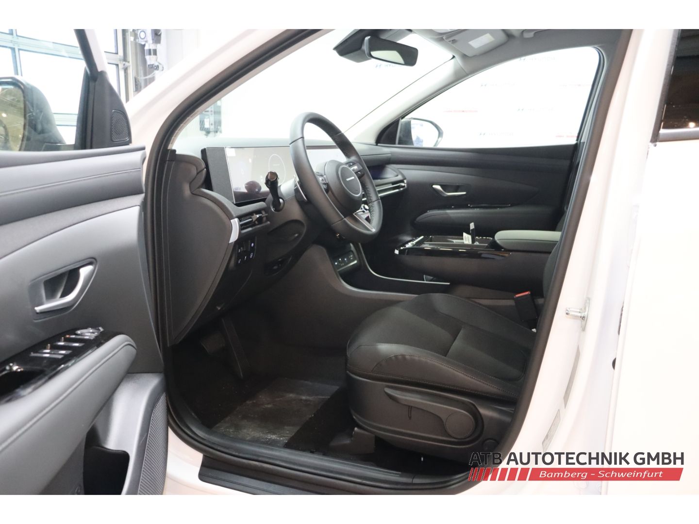 Fahrzeugabbildung Hyundai Tucson MY25 Trend 1.6 T-GDi Hybrid A/T