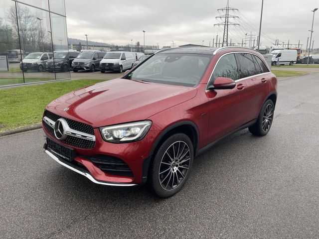 Mercedes-Benz GLC 300 e 4M AMG Pano*AHK*Distr*MULTIBEAM*Memory