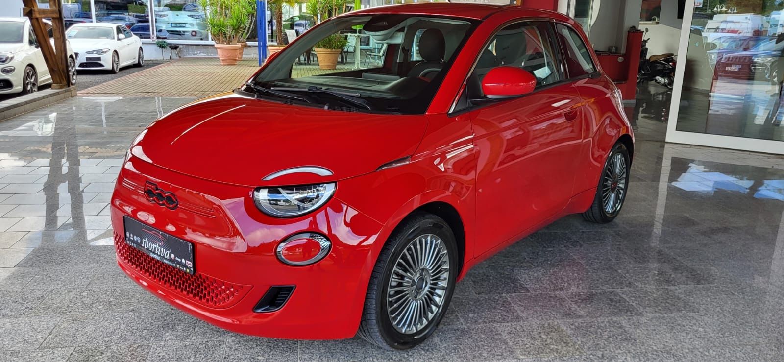 Fiat 500e Red Car-Play-Navi 10,25" 42kWh Akku