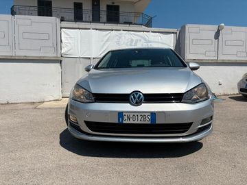 Volkswagen Golf - 2