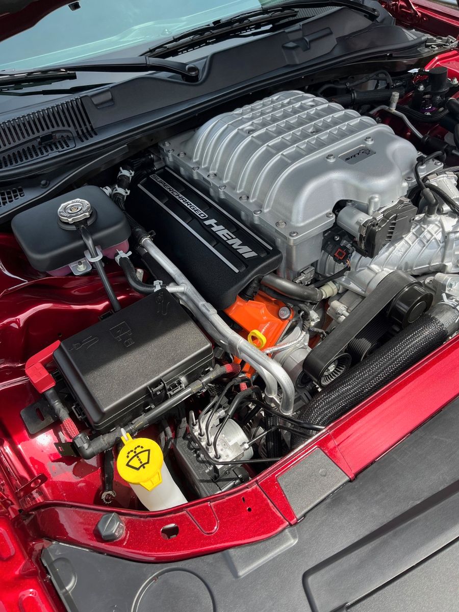 Fahrzeugabbildung Dodge Challenger SRT Hellcat Widebody XR 888 PS