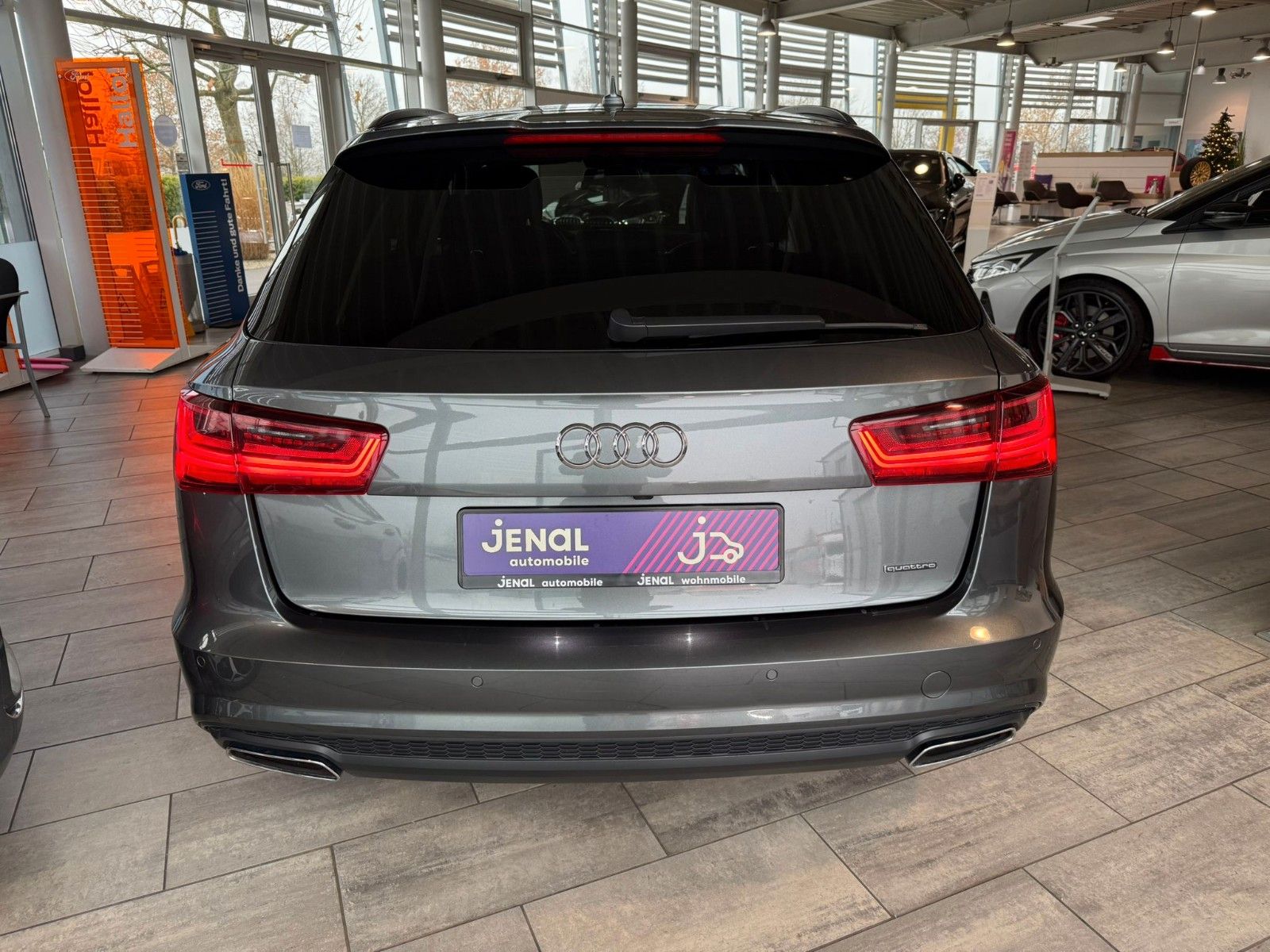 Fahrzeugabbildung Audi A6 Avant 2.0 TDI quattro S-LINE/NAVI/SPORT/Nappa
