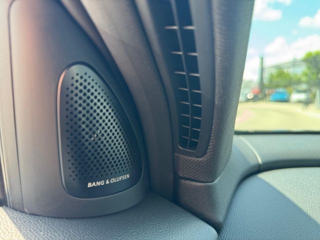 Fahrzeugabbildung Genesis GV60 Sport Elektro 4WD Sportpaket Panorama Memor