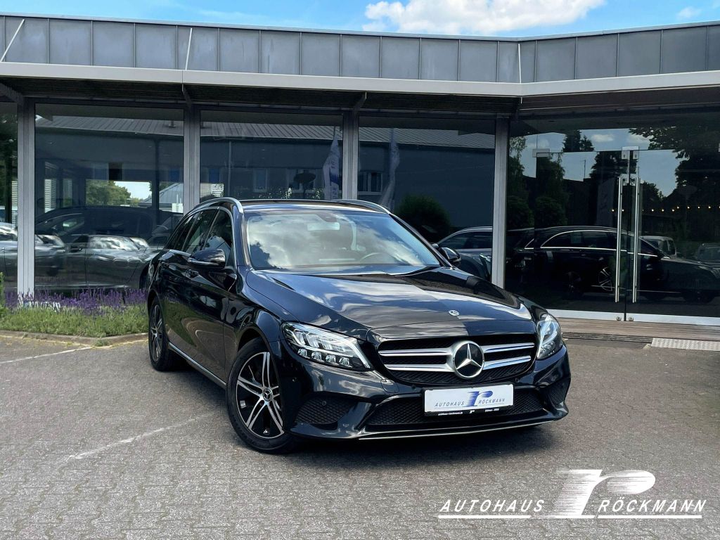 Image of Mercedes-Benz C 220