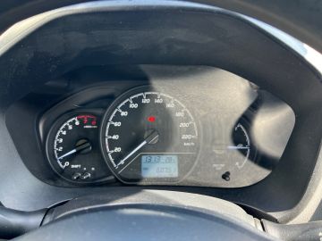 Toyota Yaris - 12