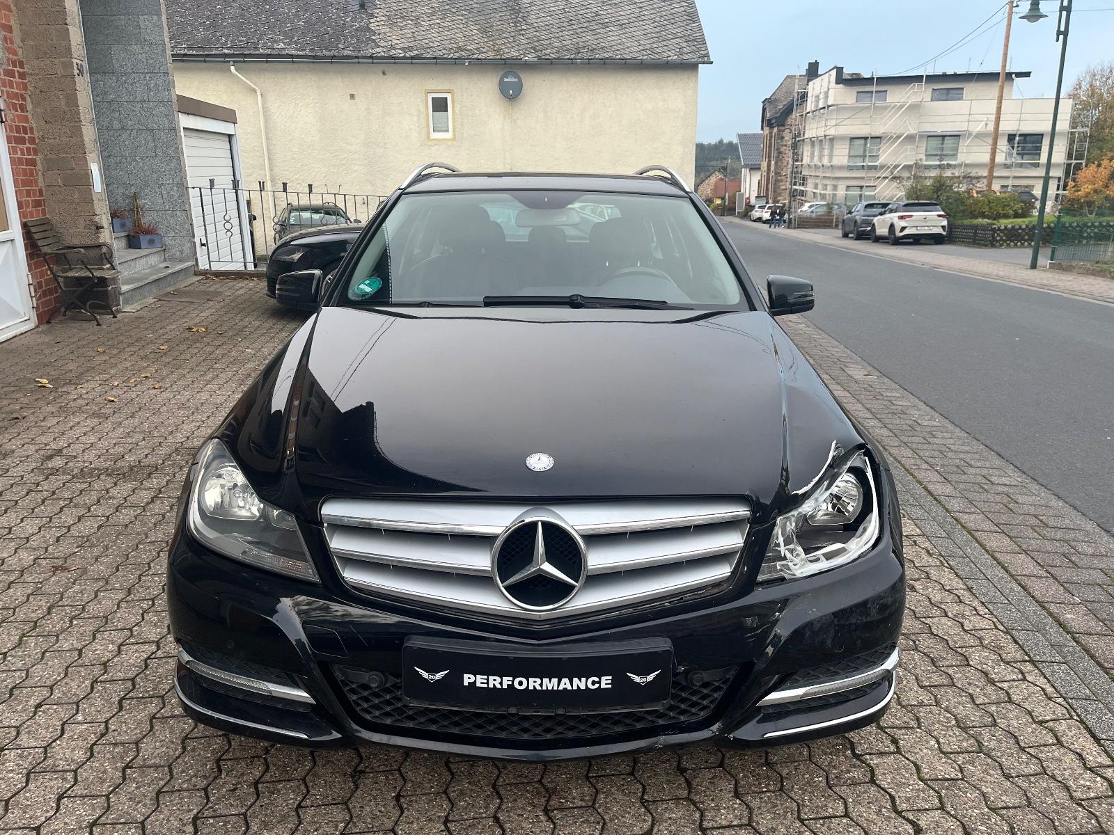 Mercedes-Benz C180 2012 — rear view