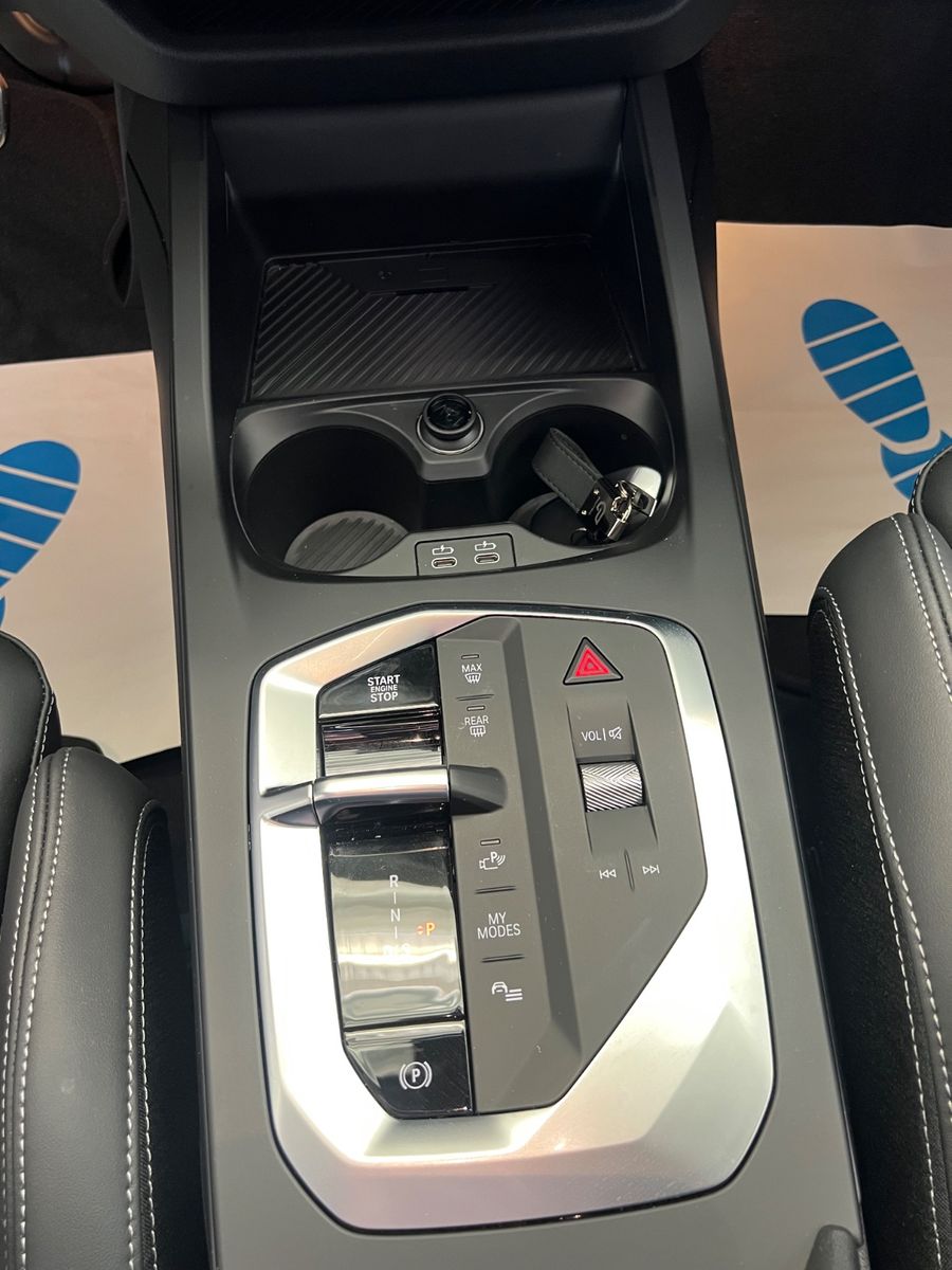Fahrzeugabbildung BMW 116 M Sport Paket *Harman-Kardon*Kamera*