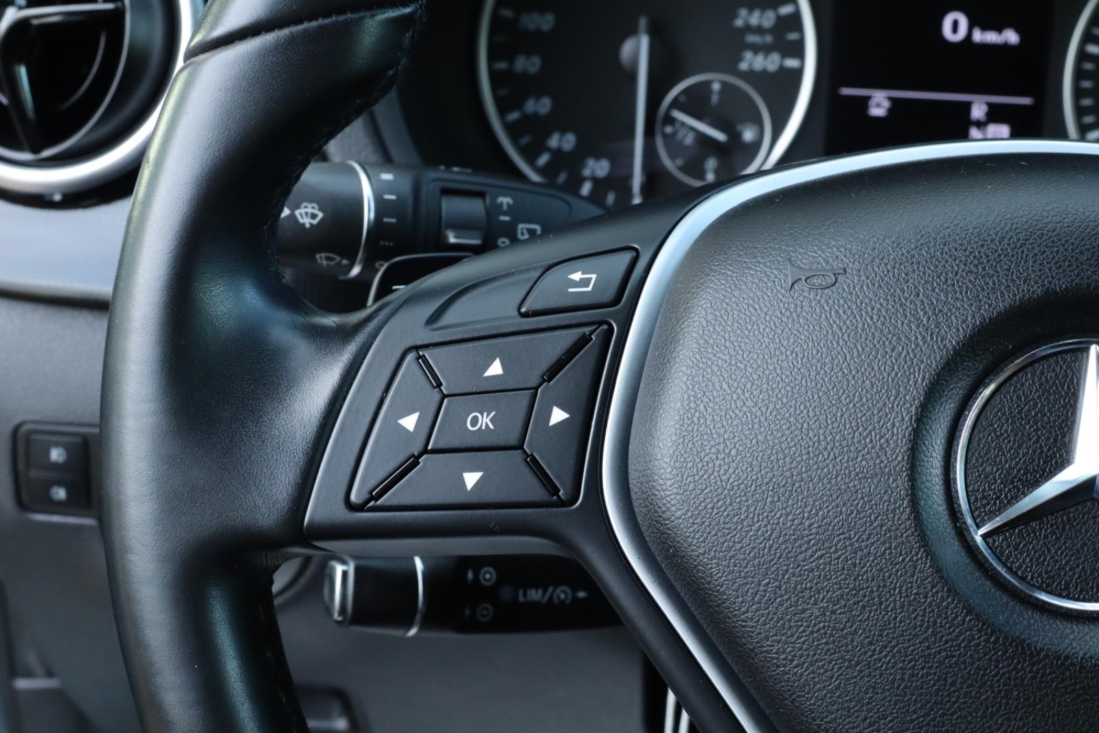 Mercedes-Benz B 180 *1. HAND* KLIMA/SHZ/KAMERA/NAVI/
