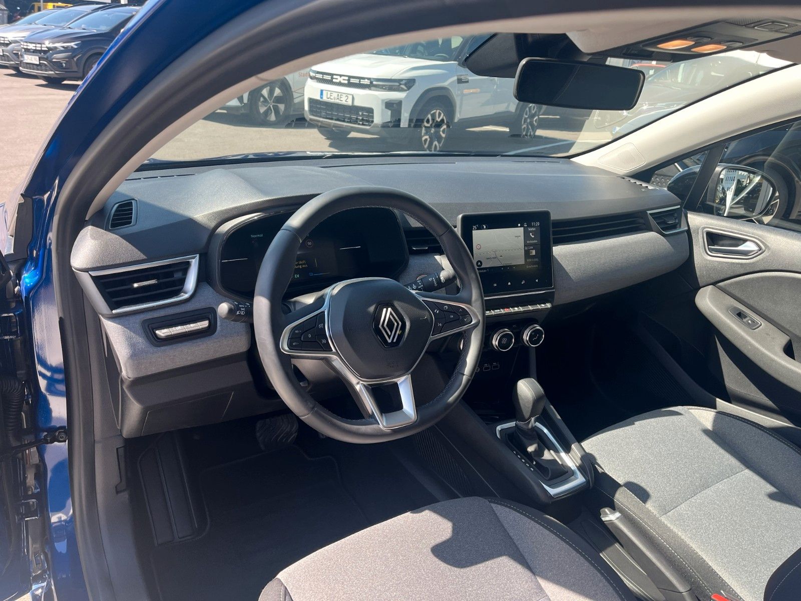 Fahrzeugabbildung Renault Clio V Evolution "FULL HYBRID"