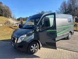 Nissan Interstar - graue Nissan Interstar