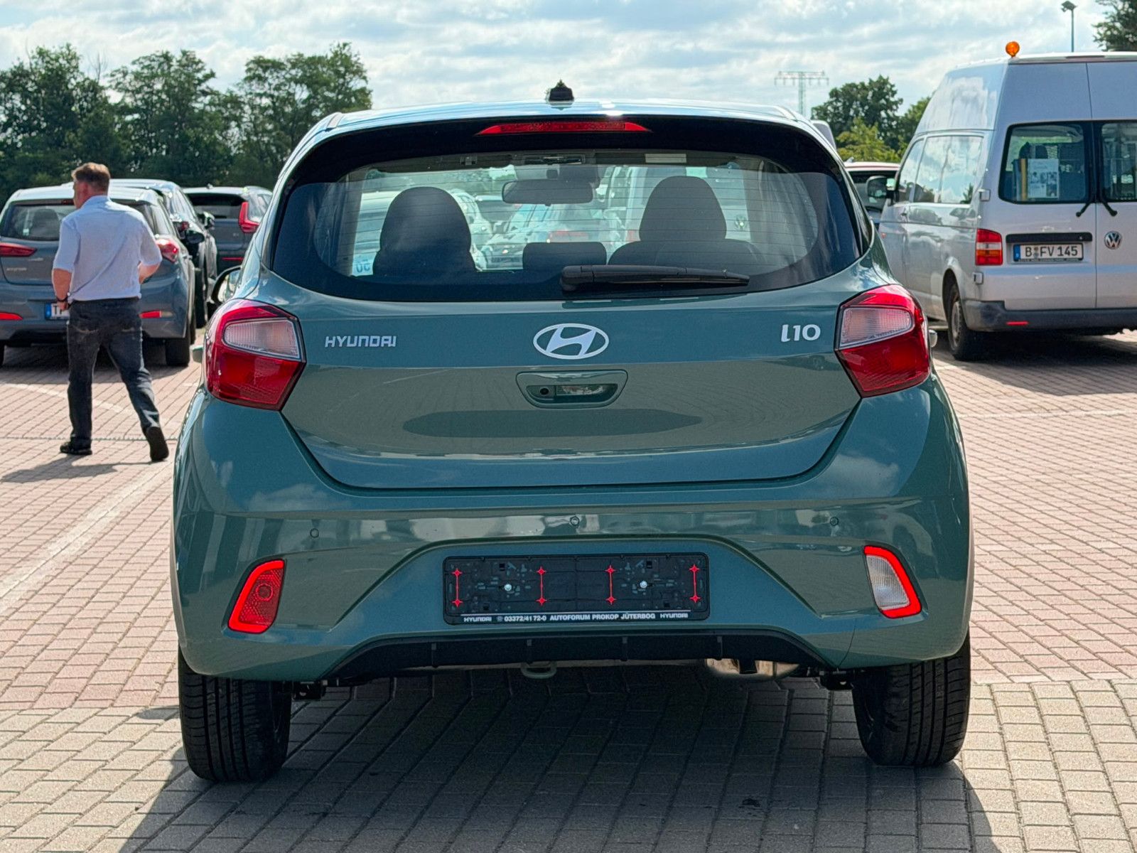 Fahrzeugabbildung Hyundai i10 1.0 Trend *Klima*Navi*CarPlay*PDC*RFKamera*