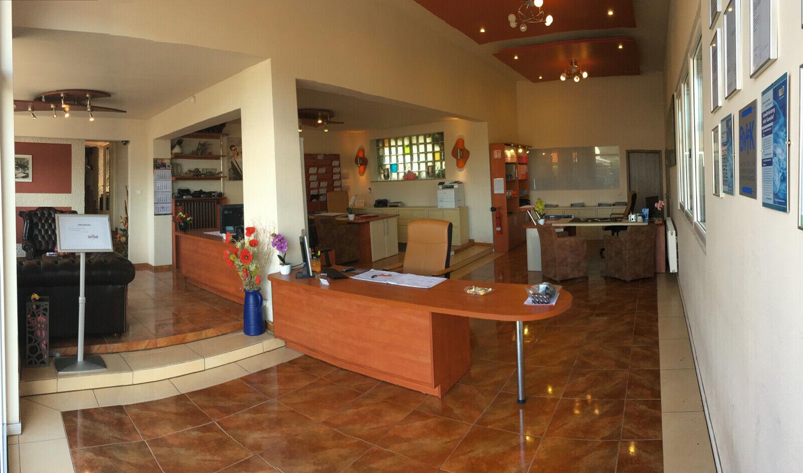 showroom-image-bottom