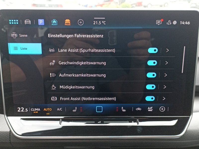 Fahrzeugabbildung Volkswagen Golf Vr. 8 1.5 eTSI R-Line DSG