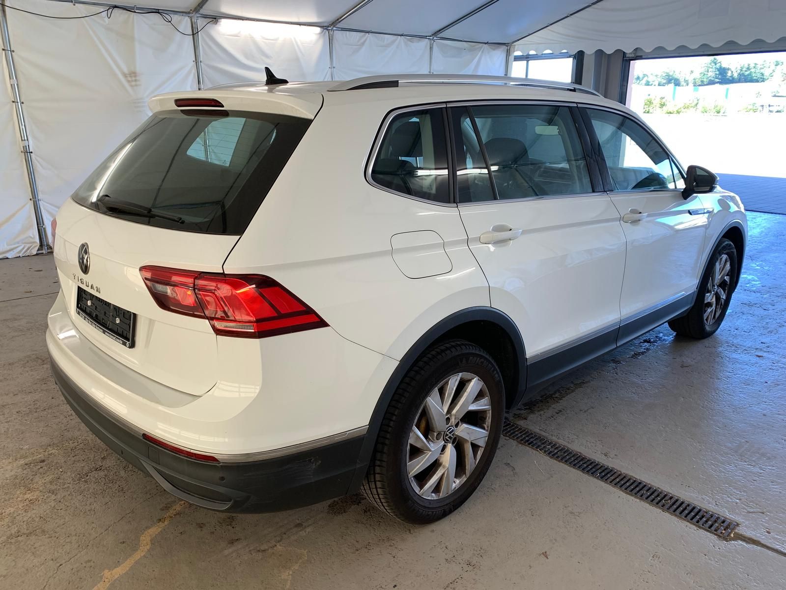 Volkswagen Tiguan Allspace Life LED 18 Unfallfrei ACC AHK foto 5