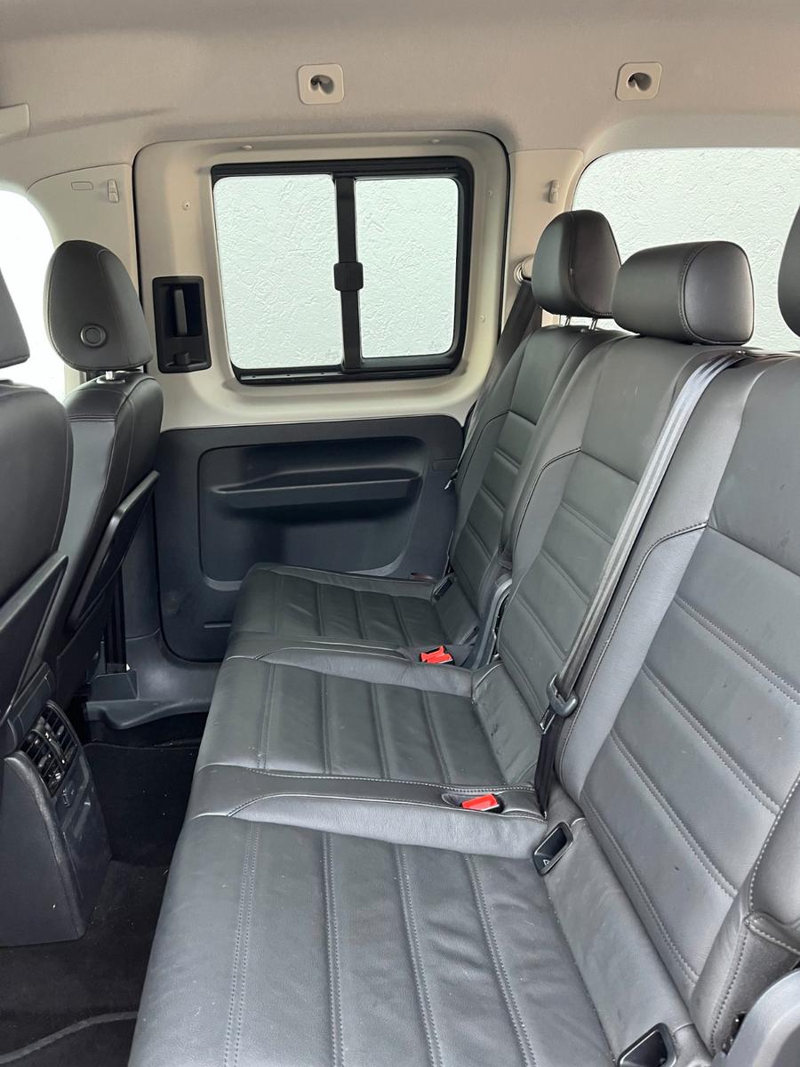 Volkswagen Caddy Maxi DSG Highline Rollstuhlrampe KAM ACC