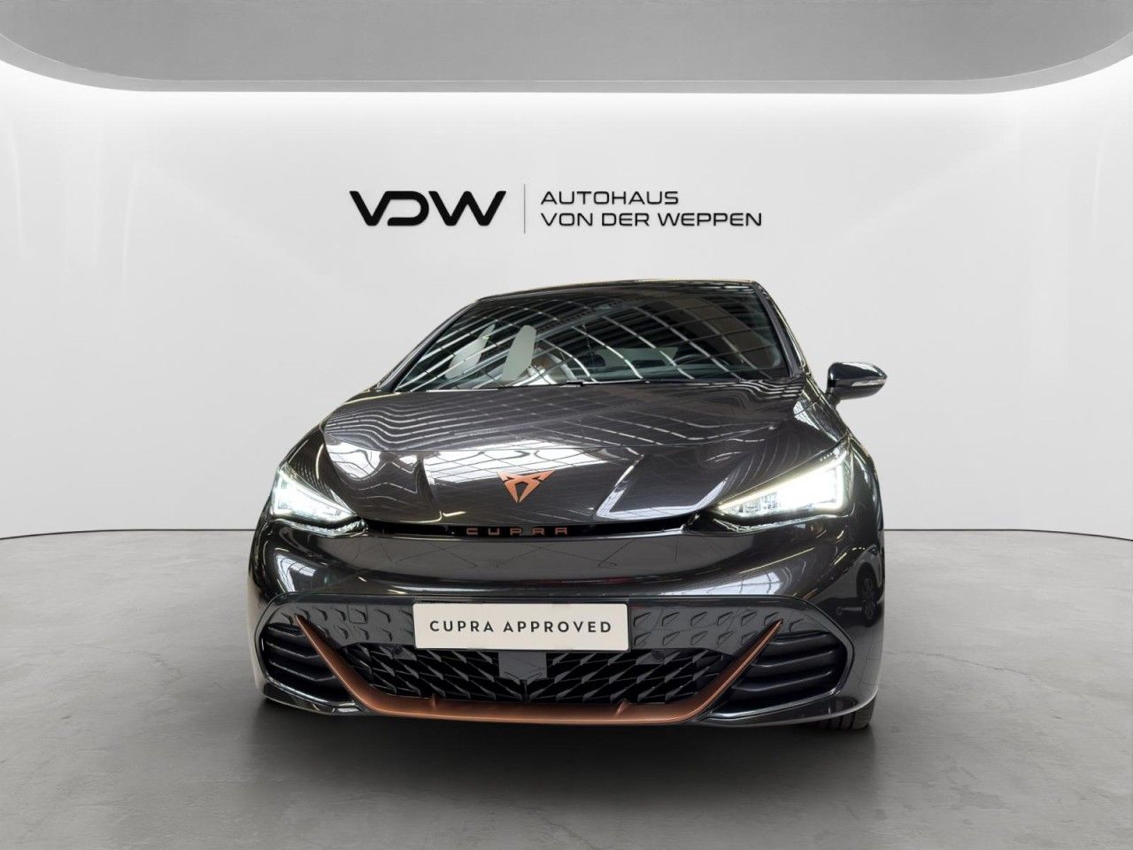 Cupra Born 150 kW/PANO/SHZ Klima Einparkhilfe imagem 2