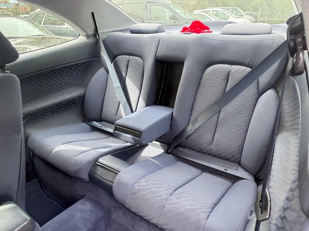 Mercedes-Benz CLK 320