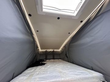 Westfalia Sven Hedin AUFSTELLDACH Lichtgrau SOLAR LITHIUM