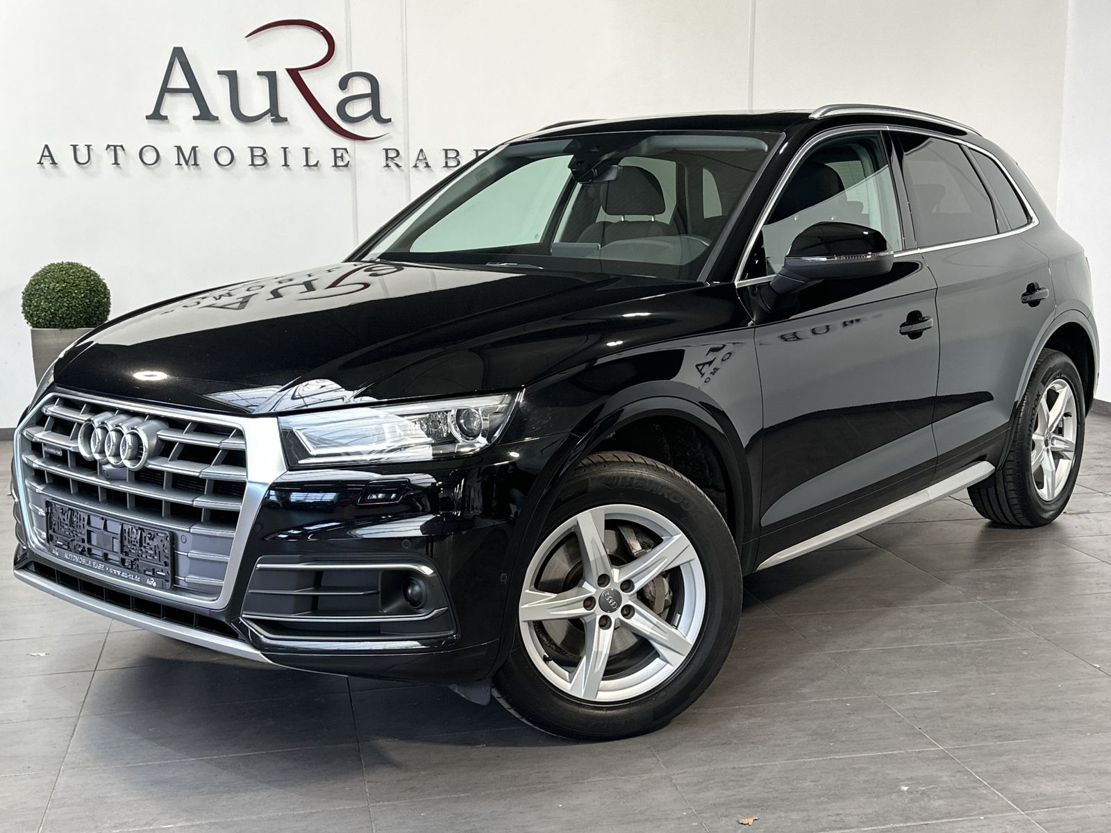 Fahrzeugabbildung Audi Q5 40 TDI Qu Sport NAV+XEN+KAM+B&O+PANO+CARPLAY