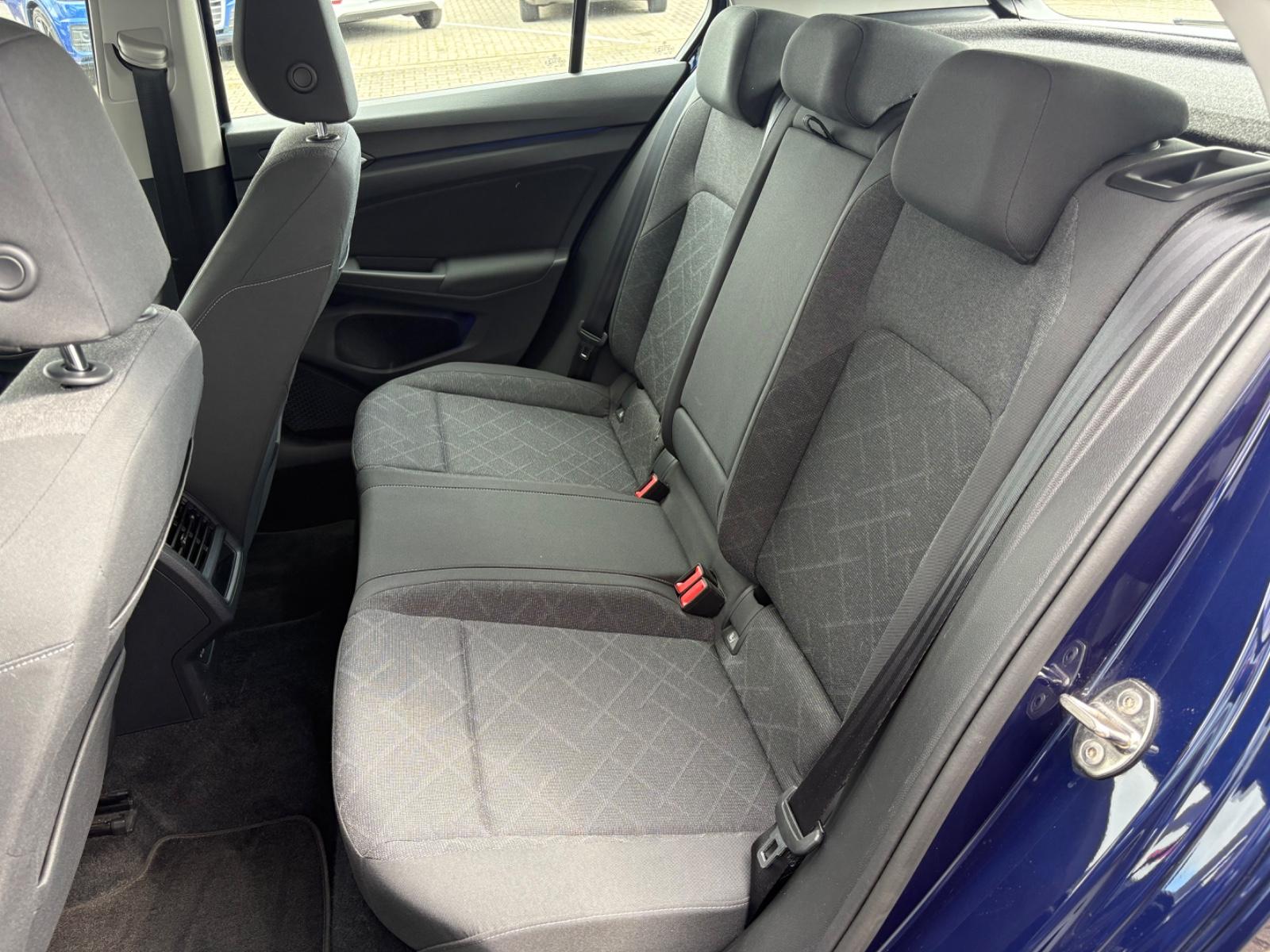 Volkswagen Golf VIII Life LED Navi AppConnect ACC SHZ, миниатюра 11