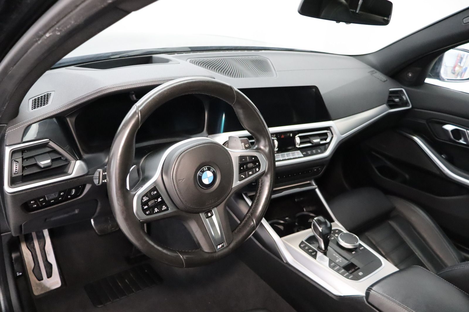 Fahrzeugabbildung BMW 320 d Touring M Sport * HUD * Pano *
