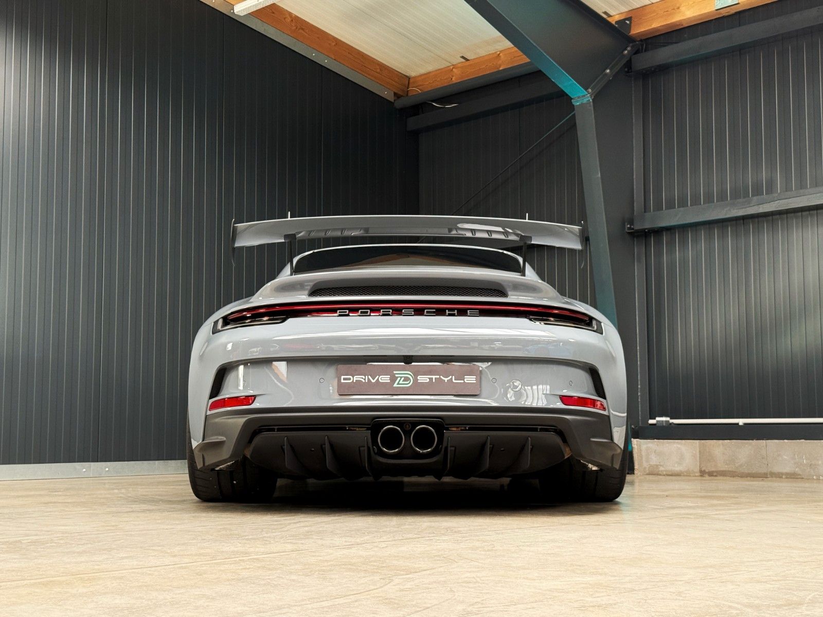 Fahrzeugabbildung Porsche 992 GT3 + Clubsp. + Approved + Lift + Artic Grey