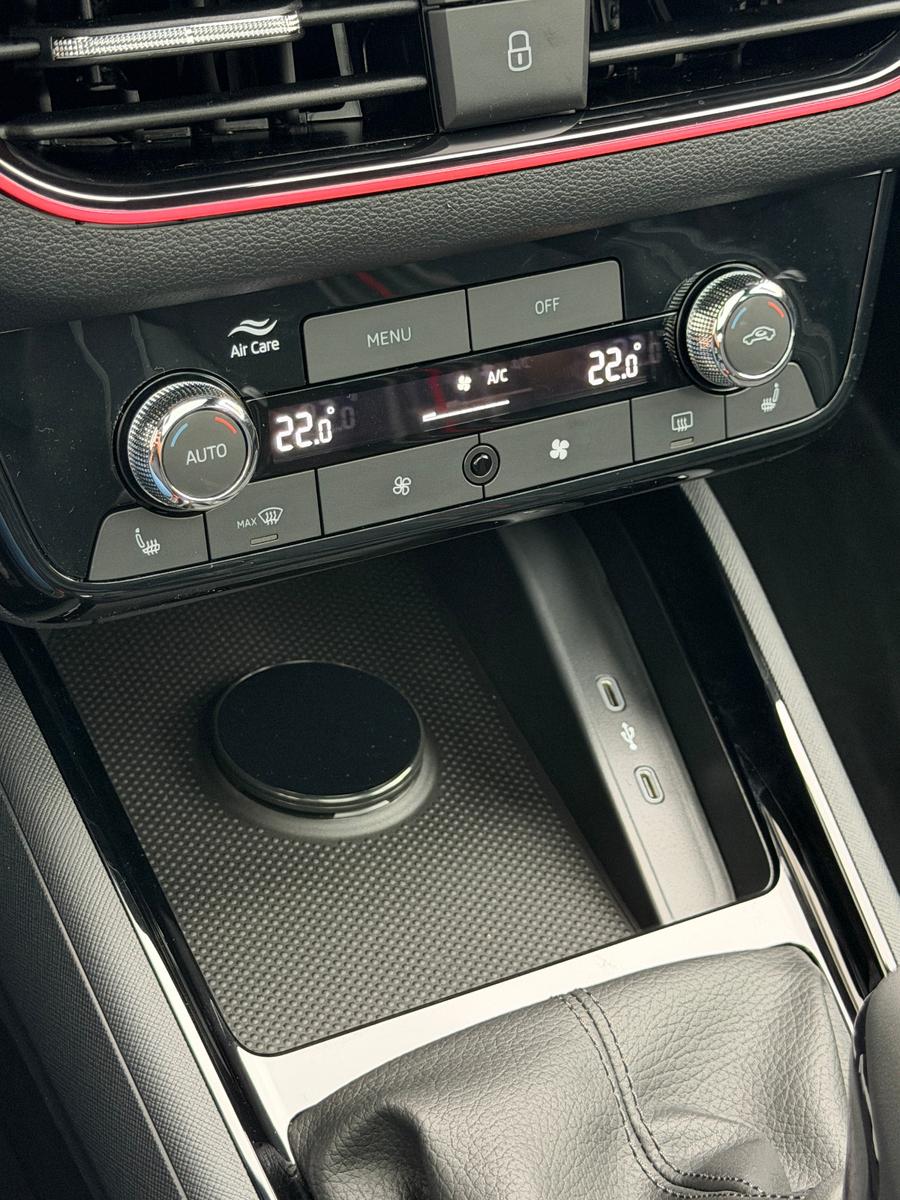 Skoda Kamiq 1.0 TSI DSG Monte Carlo (Pano,AHK,5/100)