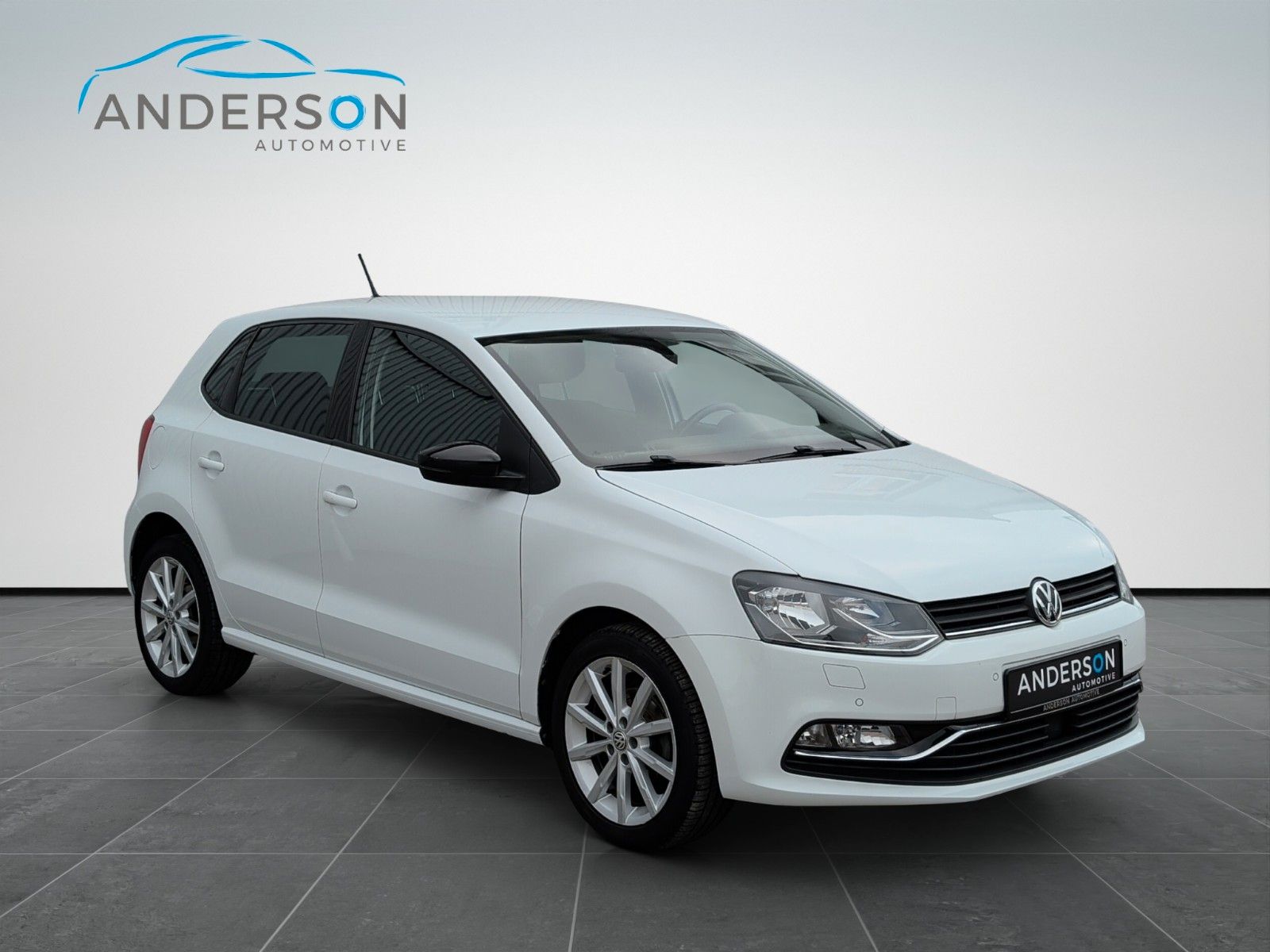 Fahrzeugabbildung Volkswagen POLO 1.2 TSI HIGHL DSG TEL APP KLIMAAUT 16" GRA