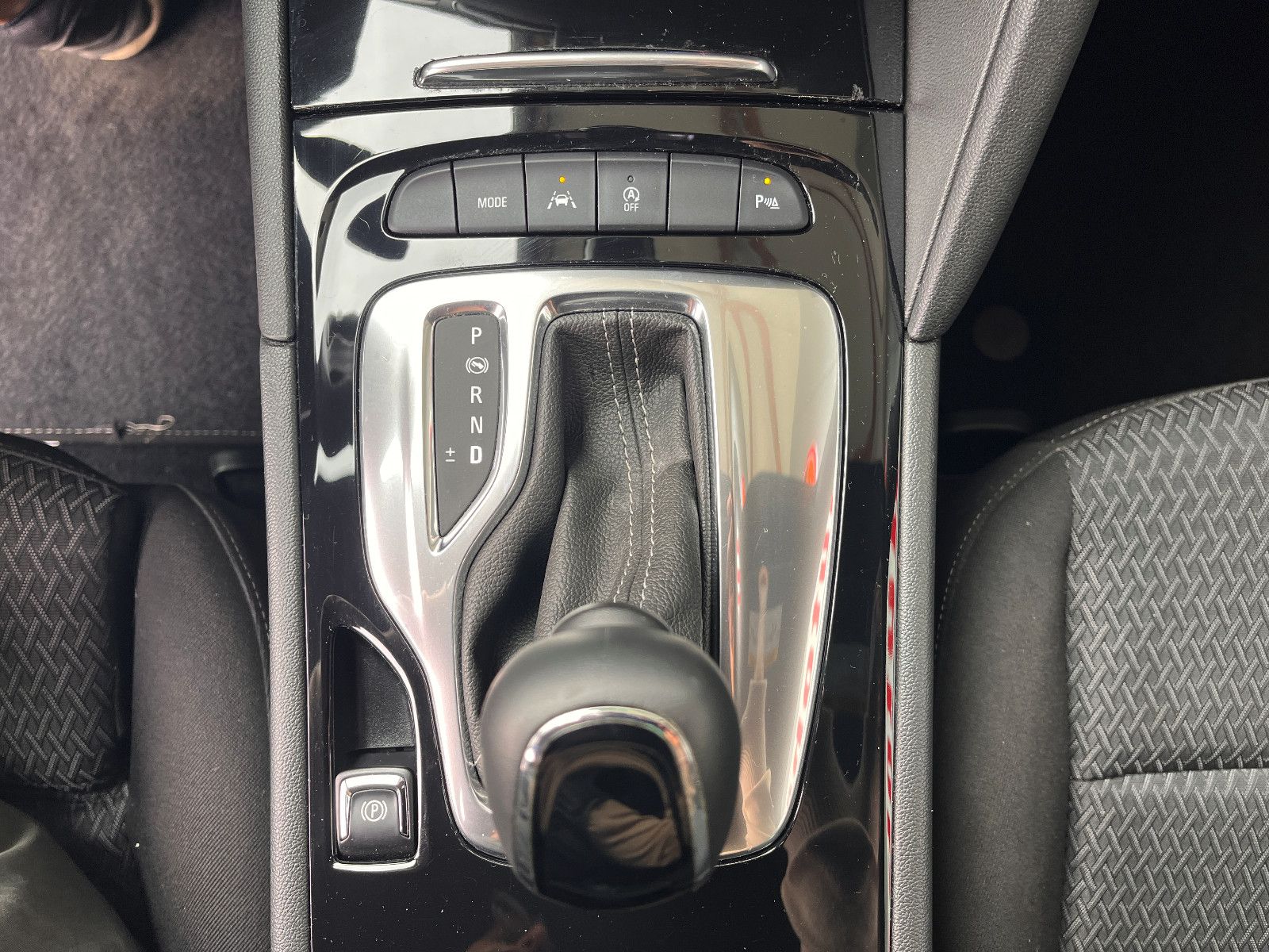 Fahrzeugabbildung Opel Insignia B Grand Sport GS Line 2.0 Turbo Autom.