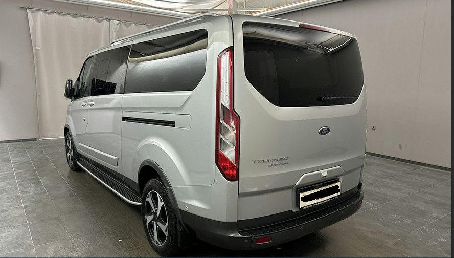 Fahrzeugabbildung Ford Tourneo Custom 320 L2H1 Autm. ActiveBus *AHK*