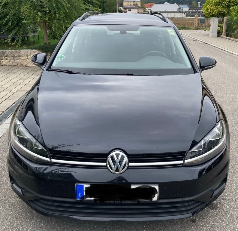 Image of Volkswagen Golf