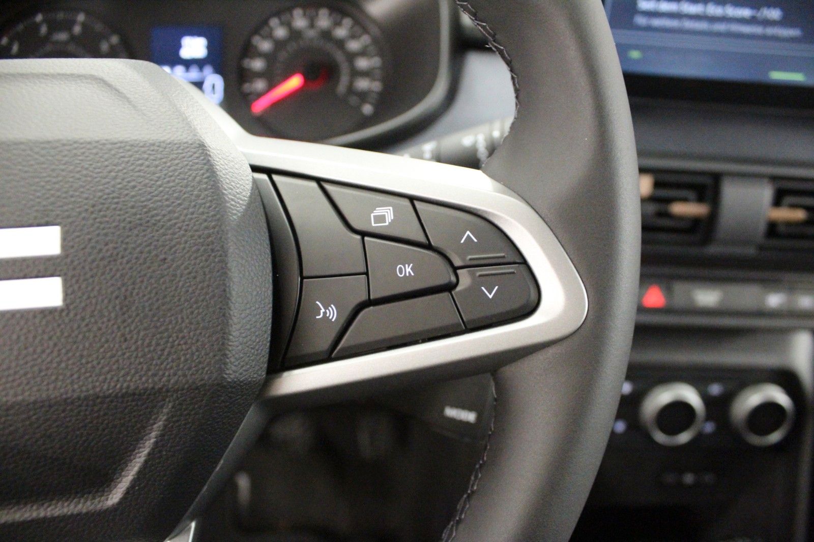 Fahrzeugabbildung Dacia Sandero Stepway TCe 110 Expression*Winterp.*MY26