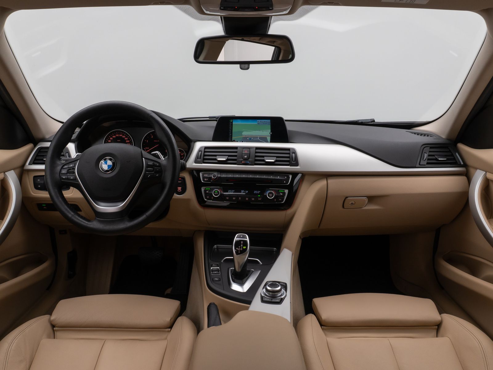 Fahrzeugabbildung BMW 320d xD PDC HUD Lenkrhzg Stop&Go Alarm Komfort