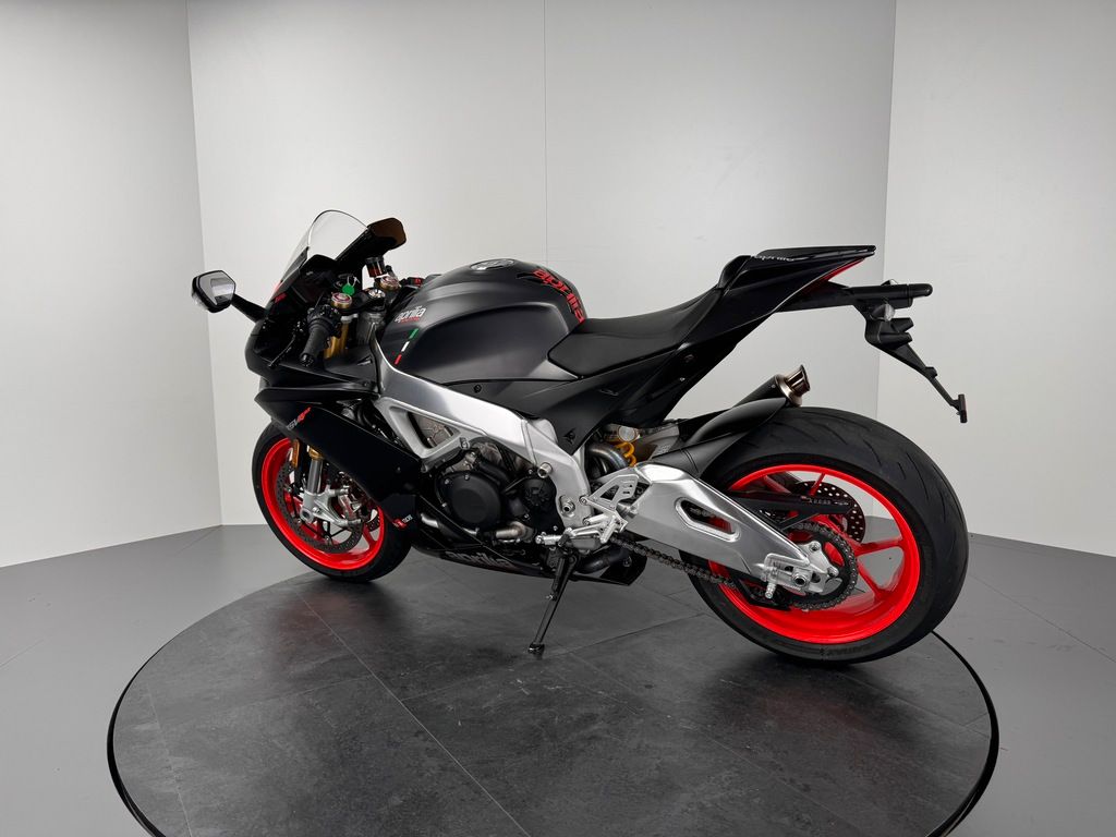 Fahrzeugabbildung Aprilia RSV4 RR *ARROW *TOP-ZUSTAND *2. HAND