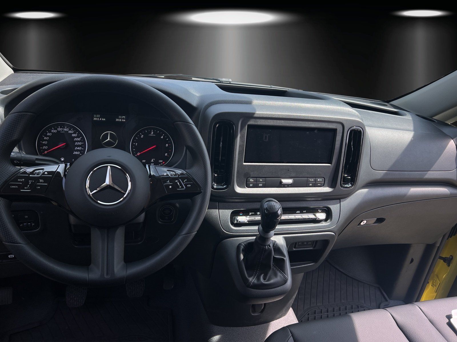 Fahrzeugabbildung Mercedes-Benz Vito 114 Base lang Holzfußbo Park-Paket MBUX