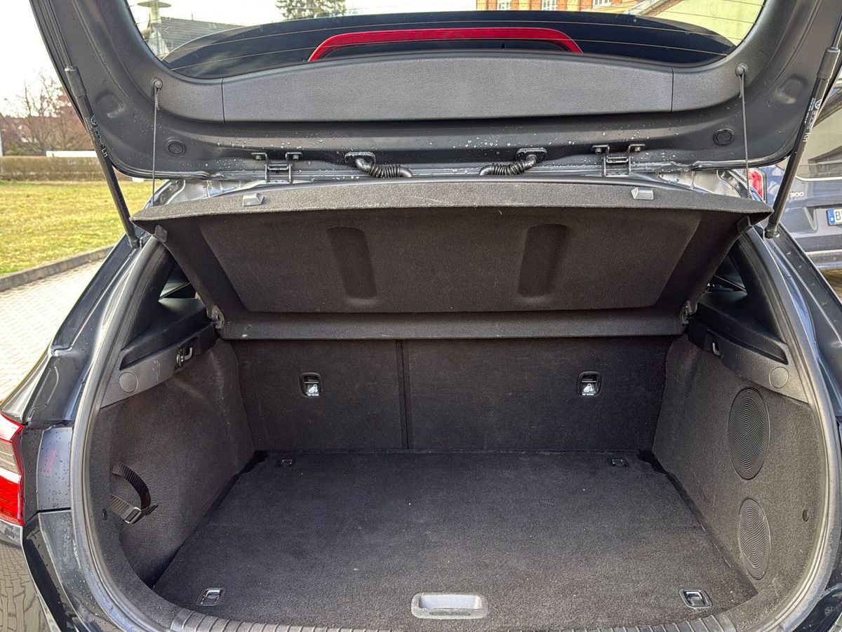 Fahrzeugabbildung Kia cee'd / Ceed 1.4 TGDi/ unfallfrei/AHK