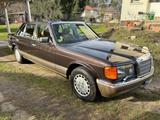 Mercedes-Benz Mercedes Benz 560 SEL Bisonbraunmet / Lede... - gebrauchte Mercedes-Benz 560 aus dem Jahr 1988