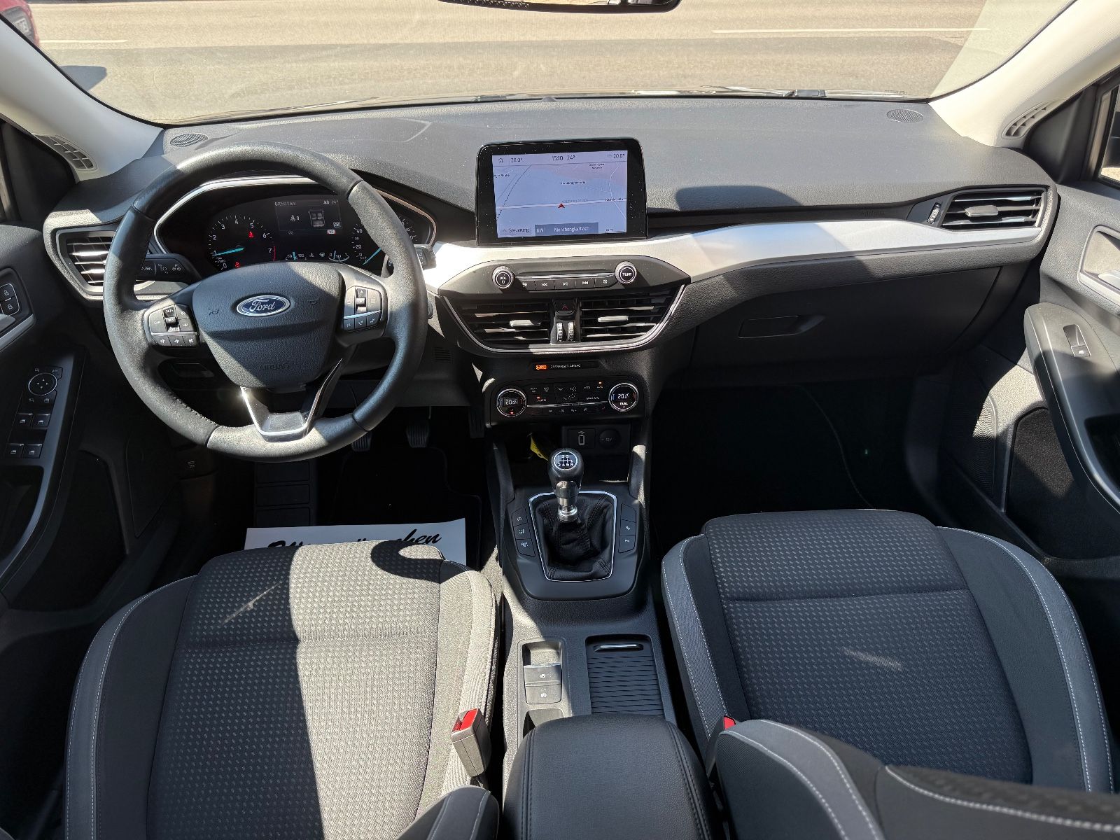 Fahrzeugabbildung Ford Focus Lim. Cool & Connect 1-HD KAMERA LED NAVI