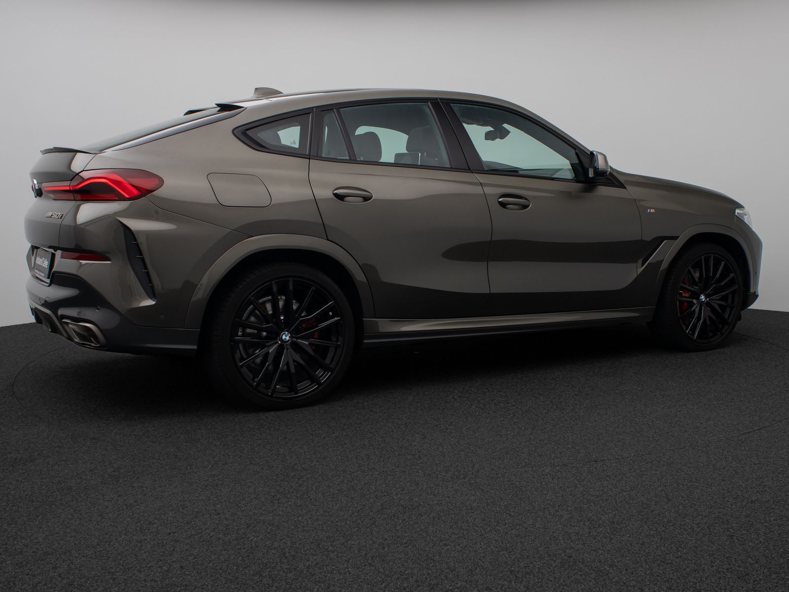 Fahrzeugabbildung BMW X6 M50i Pano 360°Laser Fond-Ent. HUD DAB H/K 22"