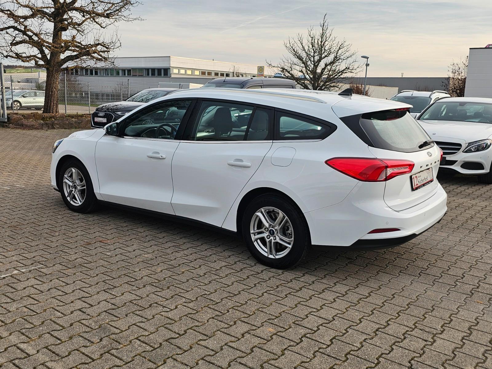 Ford Focus Turnier*1Hd* NAVI*LED*PDC*TEMP*SPUR*KAMERA