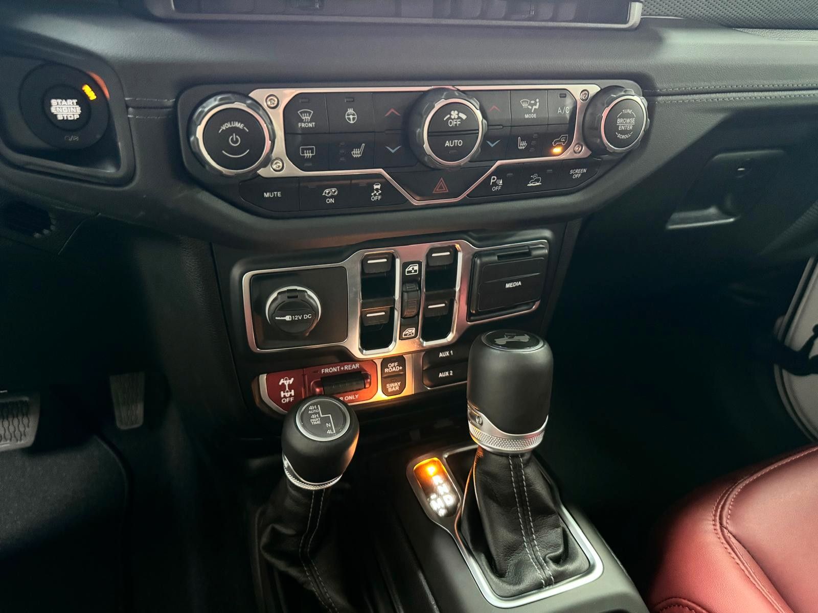 Fahrzeugabbildung Jeep VORFÜHRWAGEN RUBICON 392-6.4L V8-35"-STEEL BPR