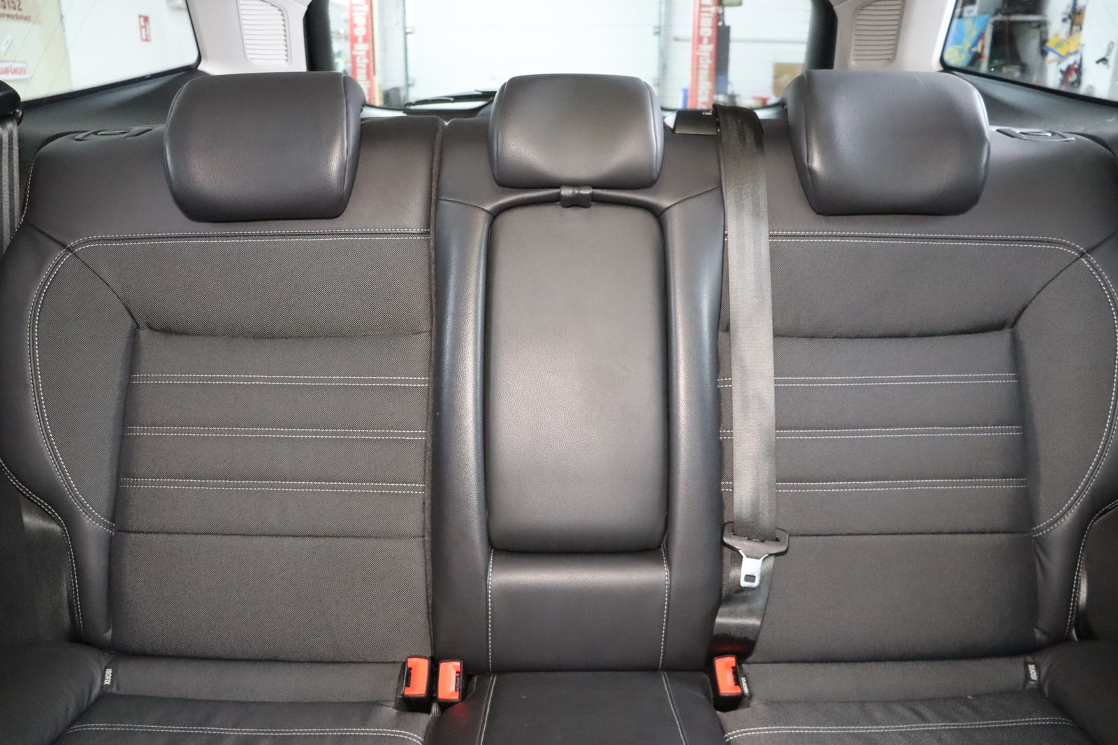 Fahrzeugabbildung Ford Mondeo 2.0TDCi Turnier * Navi * Memory * Sitzhz.
