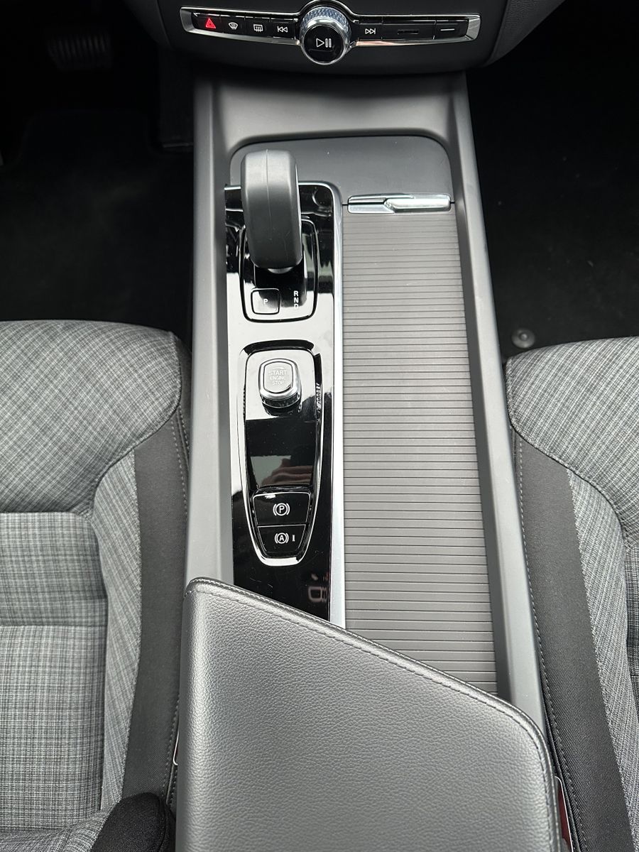 Fahrzeugabbildung Volvo XC60 T6 AWD Inscription Expression NAV+LED+AHK