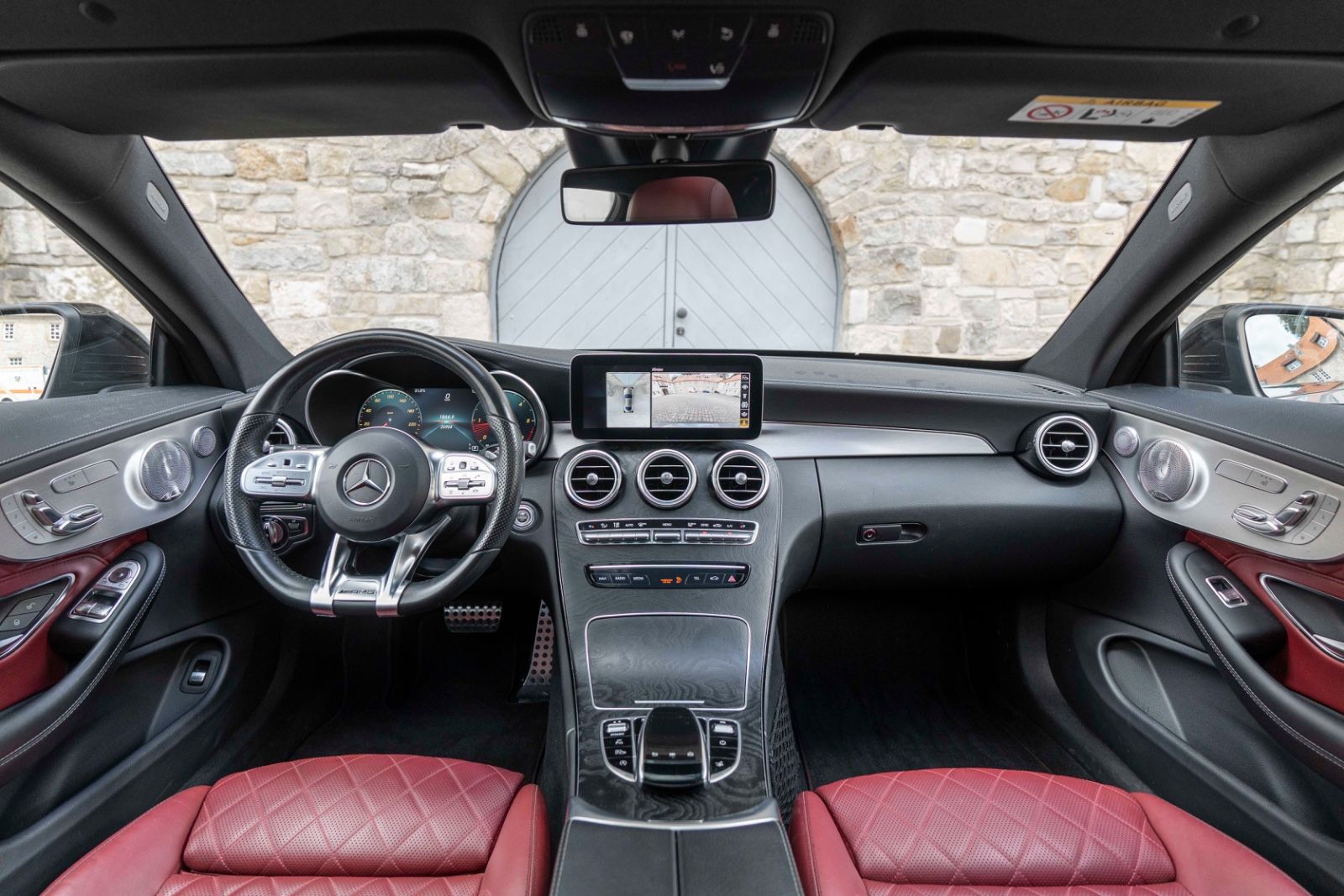 Fahrzeugabbildung Mercedes-Benz C 220d Coupe AMG BURMESTER 360° CARPLAY LED