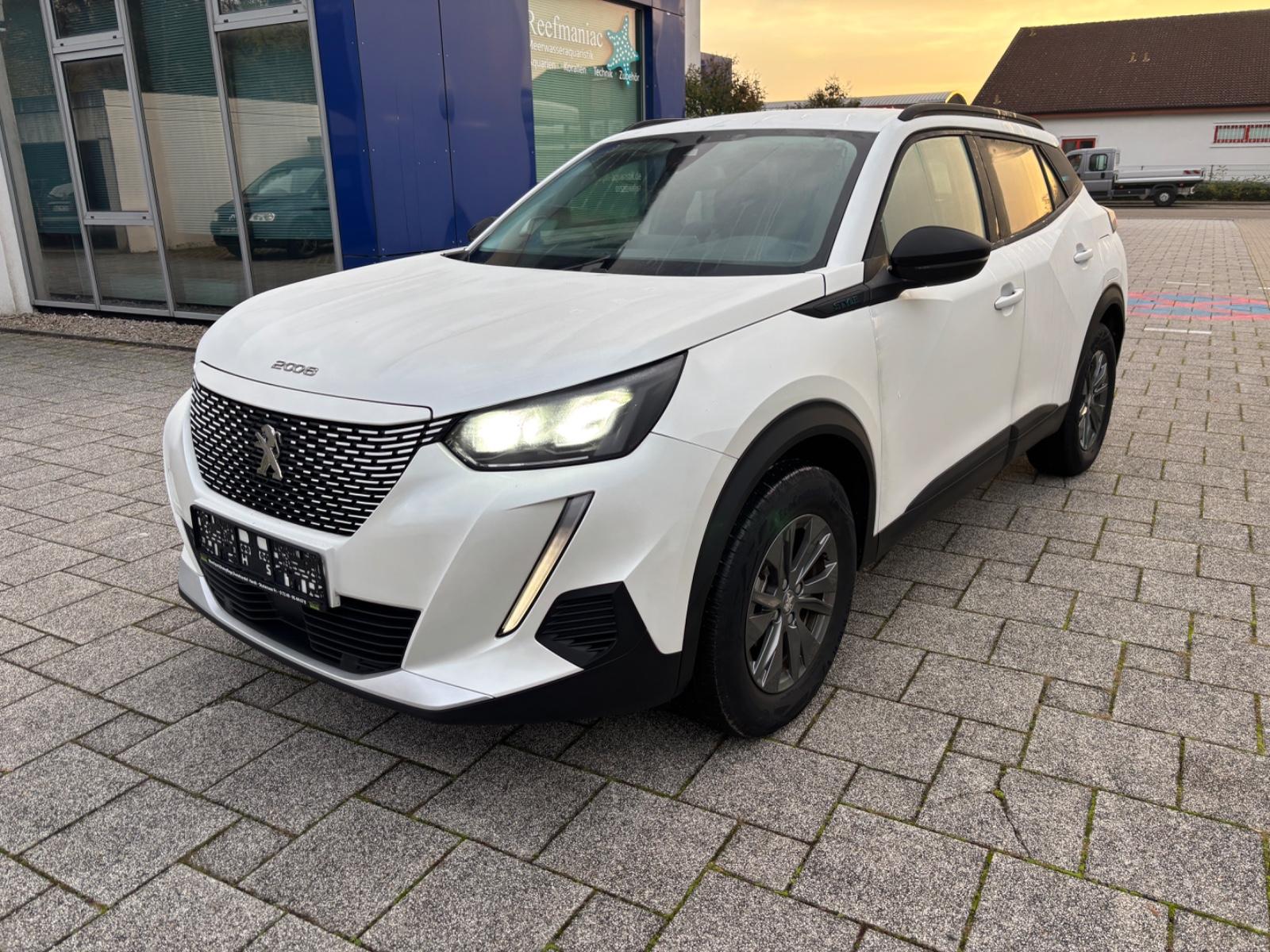 Peugeot 2008 e- GT Pack/Style/Navi/PDC hinten