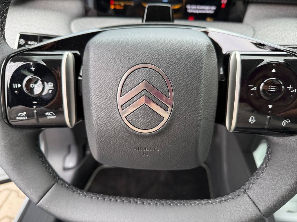 Fahrzeugabbildung Citroën C5 Aircross Hybrid 145 TEAM D mit Winter Paket