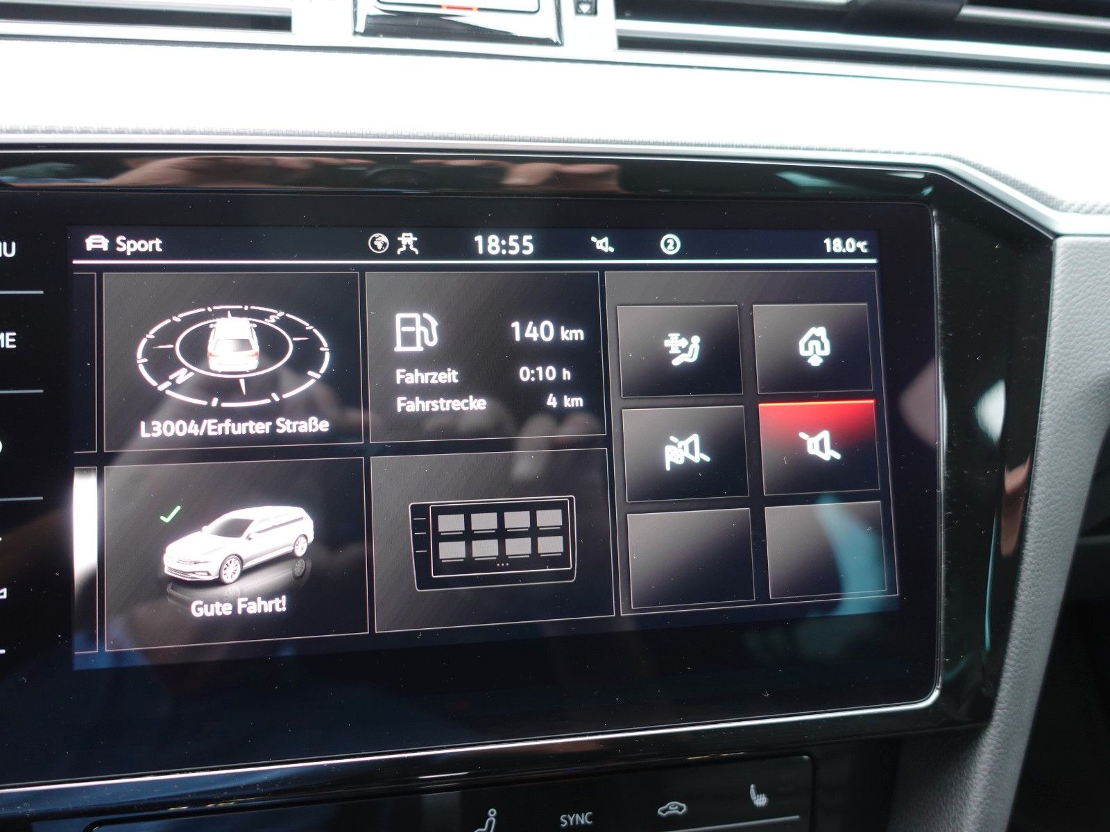Fahrzeugabbildung Volkswagen Passat Variant 1.5 TSI OPF DSG R Line Pano/HarmK