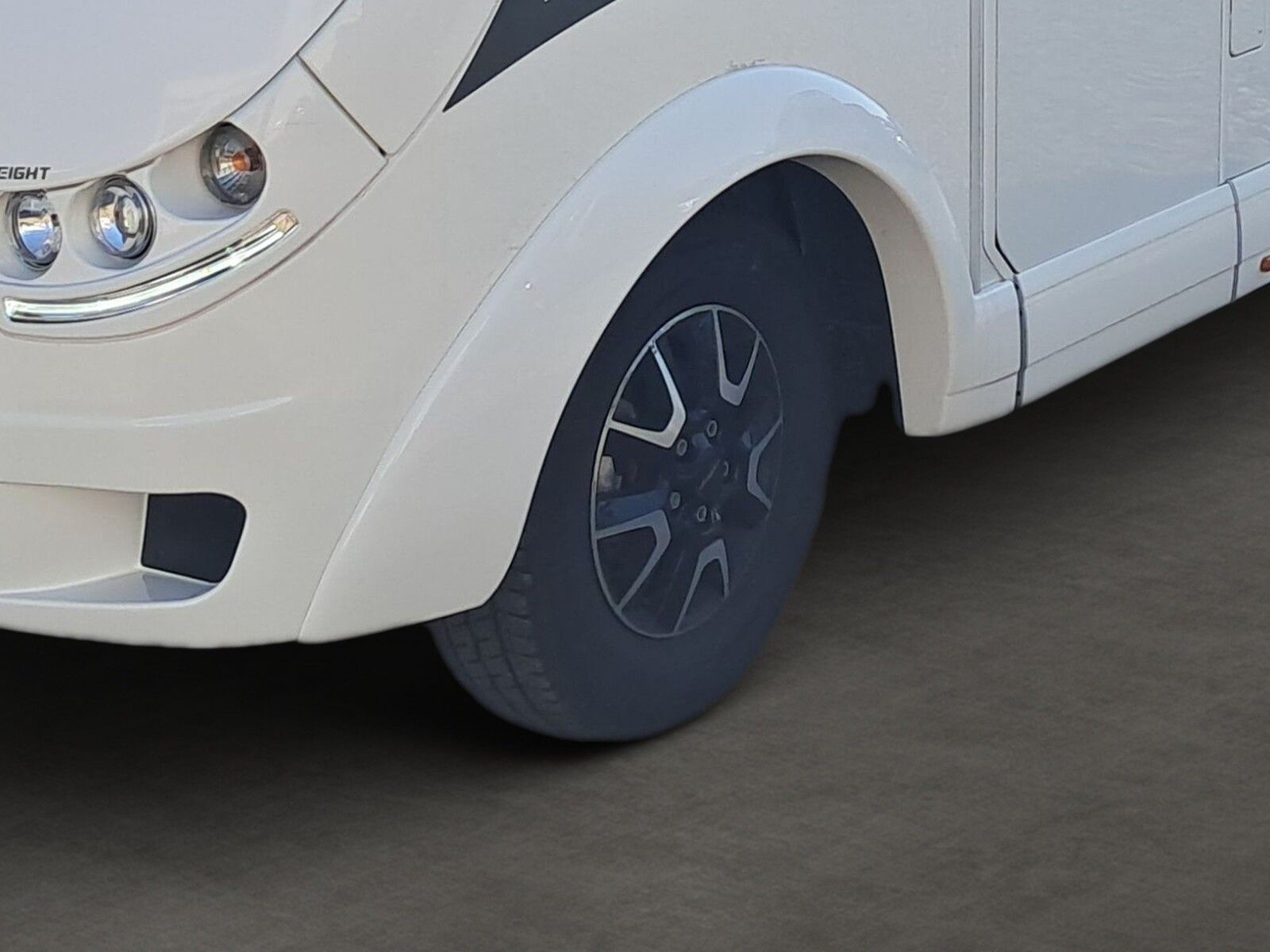 Fahrzeugabbildung Carthago c-tourer I  141 LE Solar,SAT,Veloslide,Markise