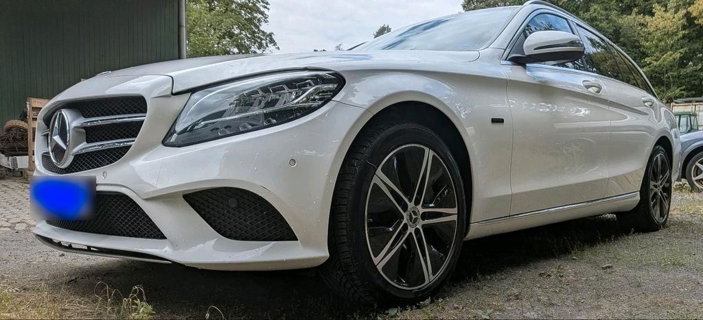 Image of Mercedes-Benz C 300