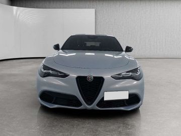 Alfa-Romeo Stelvio - 2